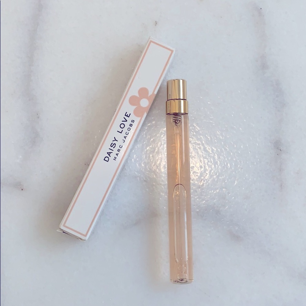 Daisy love from Marc Jacob